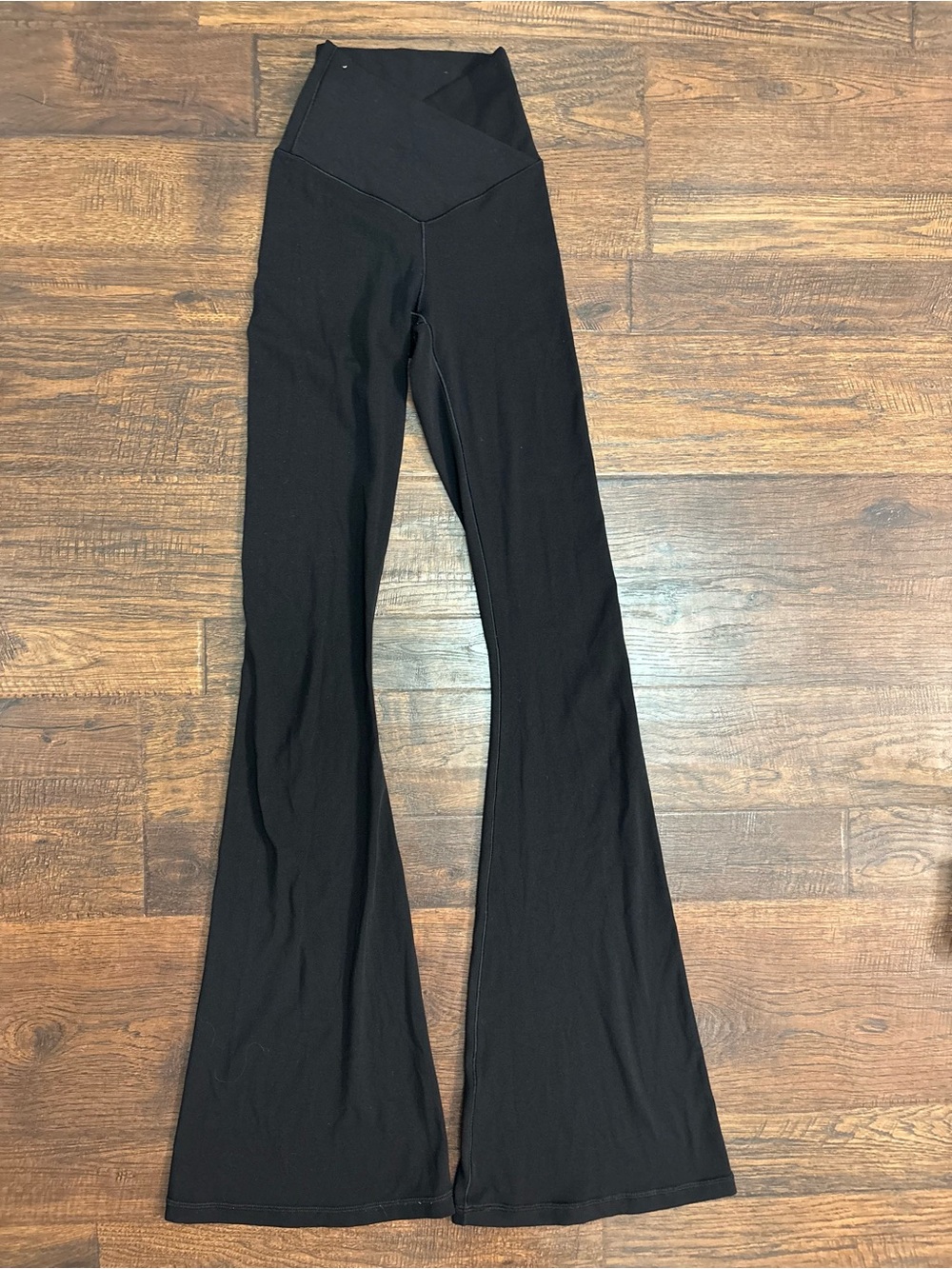 OFFLINE By Aerie Real Me High Waisted Crossover Flare Leggings Size XXS